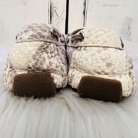 Vince Camuto Pinna Cream Faux Snakeskin Slip on Moccasin Style Comfort Shoes 6M - Picture 7 of 9